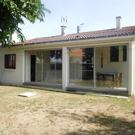 Maison Spacieuse 6 Pers. Pres Avec Jardin - Fr-1-476-204 * La Faute-sur-Mer
