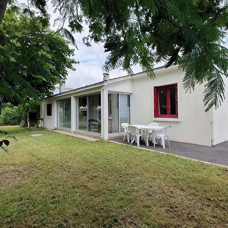 Maison Spacieuse 6 Pers. Pres Avec Jardin - Fr-1-476-204 *