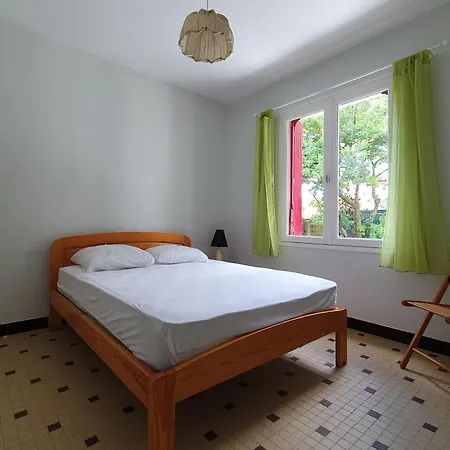 Maison Spacieuse 6 Pers. Pres Avec Jardin - Fr-1-476-204