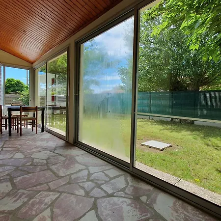 Maison Spacieuse 6 Pers. Pres Avec Jardin - Fr-1-476-204