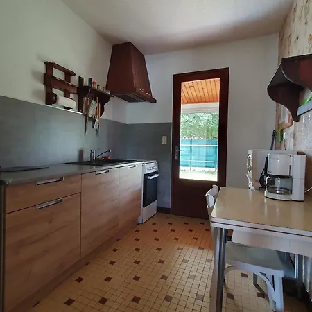 Maison Spacieuse 6 Pers. Pres Avec Jardin - Fr-1-476-204 Tatil Evi