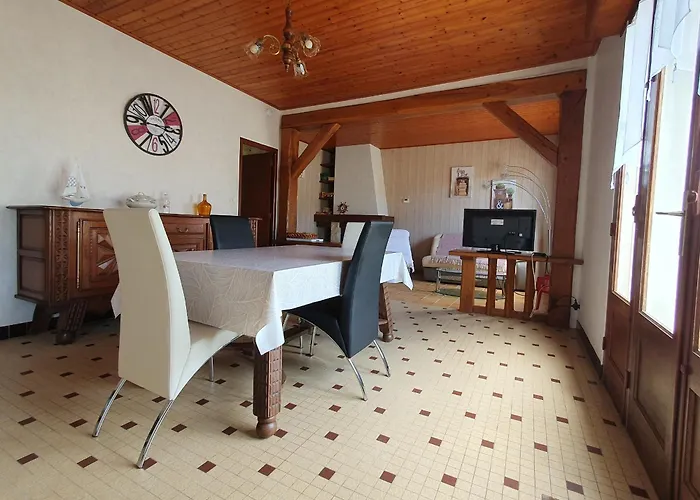 Maison Spacieuse 6 Pers. Pres Avec Jardin - Fr-1-476-204 別荘